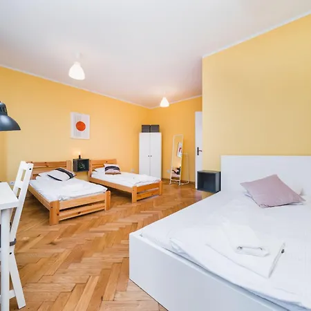 Apartment Modern Urban Escape - Old Town - By Upstairs