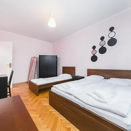 Modern Urban Escape - Old Town - By Upstairs * Kraków