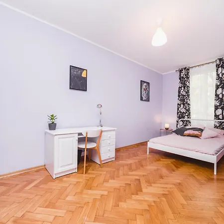 Modern Urban Escape - Old Town - By Upstairs * Krakov